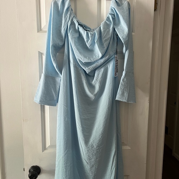 Future Collective Off The Shoulder Long Sleeve Midi Dress 12 NWT - Picture 11 of 12